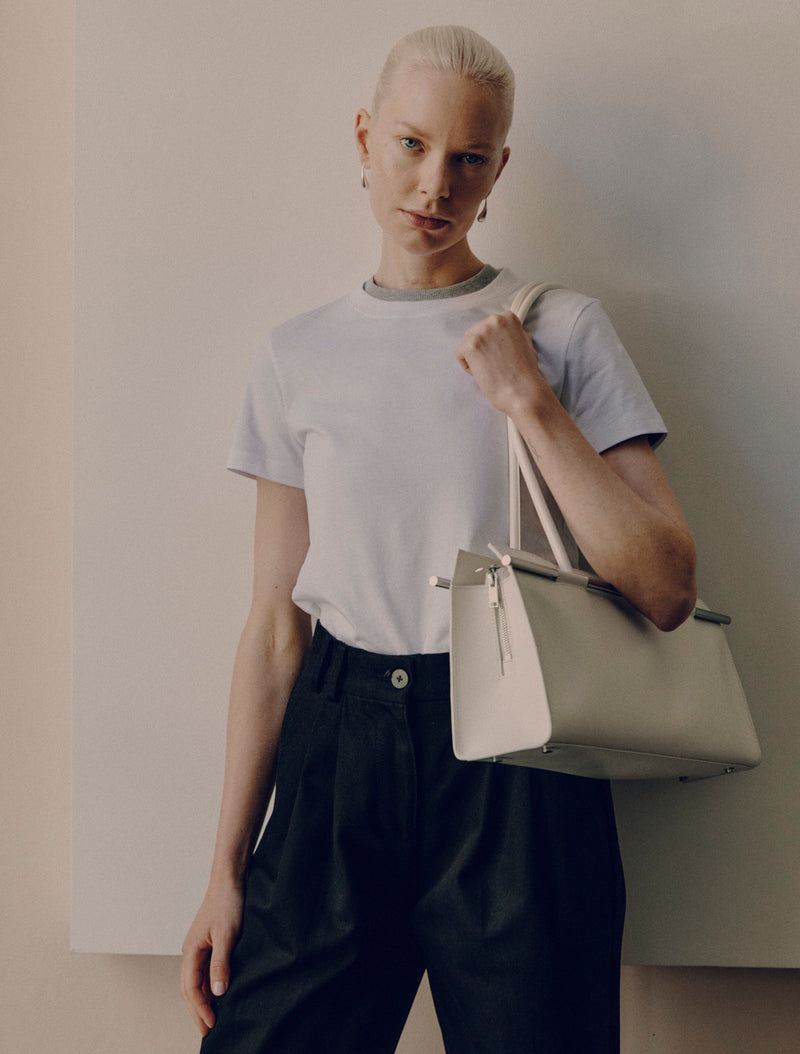 Lightweight Cotton fitted T-Shirt in White